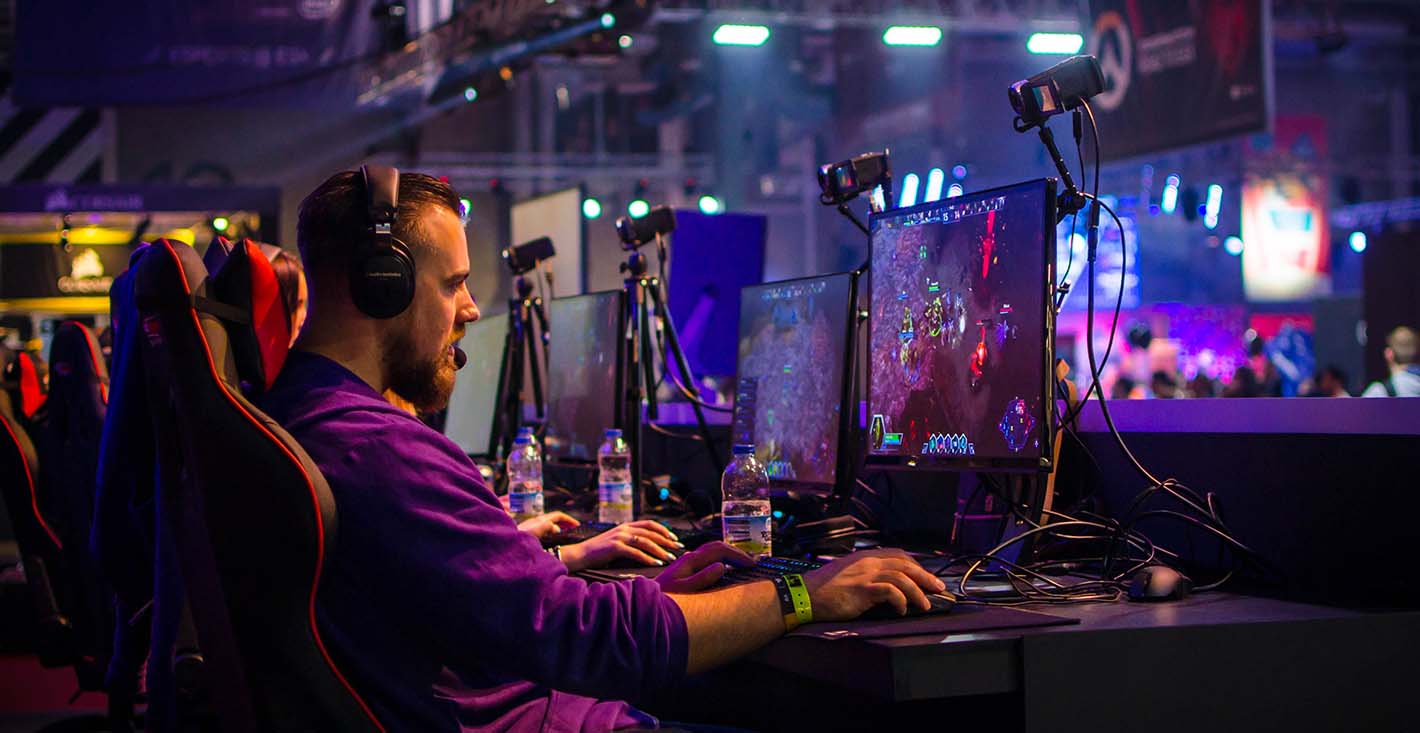 Suosituimmat e-urheilulajit rahapelejä harrastavien keskuudessa — ja kuinka lyödä niissä vetoa